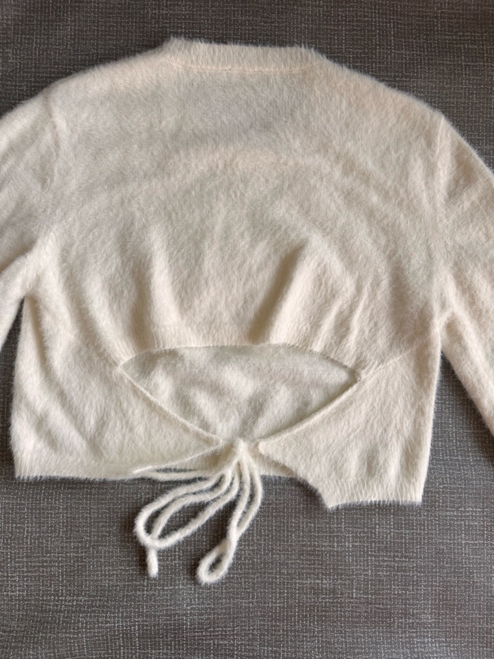 Arula Ivory Fuzzy Cropped Sweater Open Back Tie Balloon Sleeve Size X 10–12/Lg - Picture 4 of 11